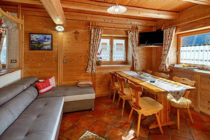 Appartamento per 4 persone, con Giardino e Sauna in Passo San Pellegrino