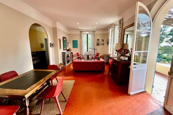 Location de vacances pour 12 personnes, avec jardin, animaux acceptés dans La Madrague - 3