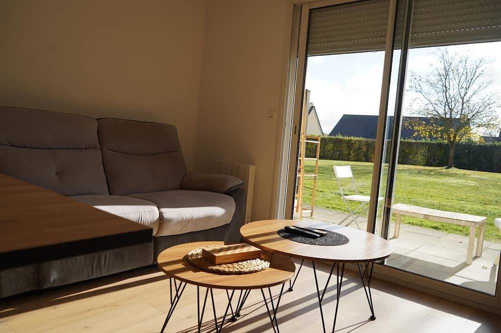 Entire apartment, Quiet, warm apartment in Miniac-Morvan, Saint-Malo region