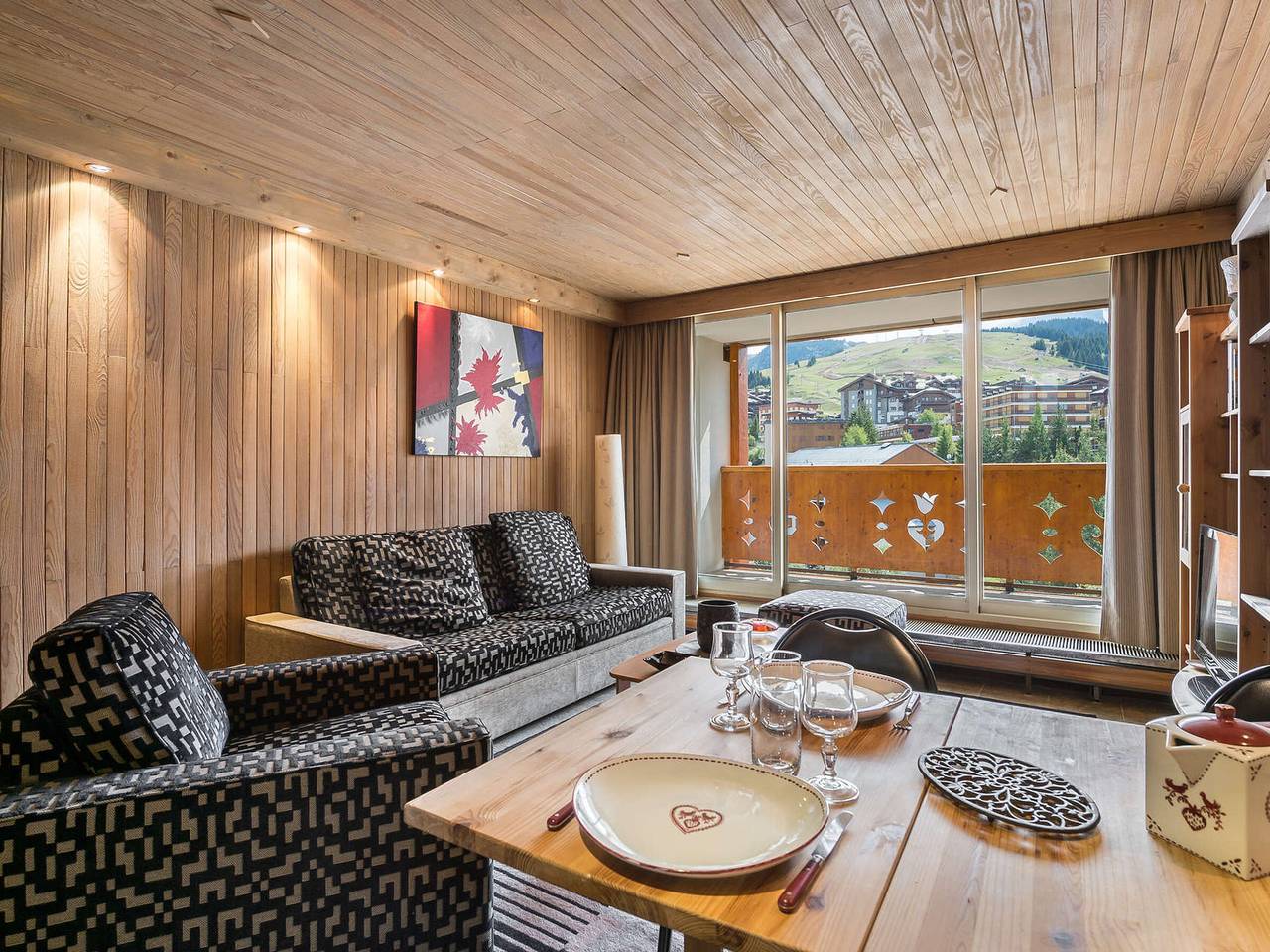 Entire apartment, Family duplex apartment near slopes in Courchevel with parking in Courchevel 1650 (Moriond), Saint-Bon-Tarentaise