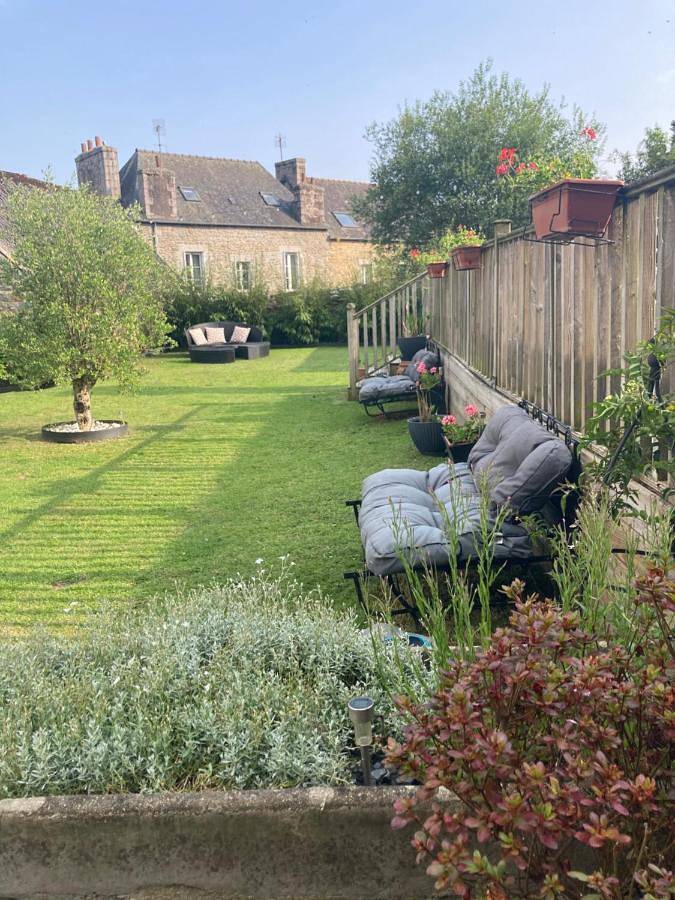 Chambre d’hôte pour 2 personnes, avec piscine et terrasse ainsi que vue et jardin en Cotes-d'Armor - 3