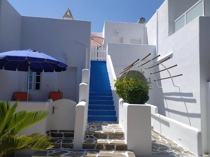 Vakantiewoning voor 5 personen, with Balkon and Whirlpool as well as Terras and Zwembad in Kamari