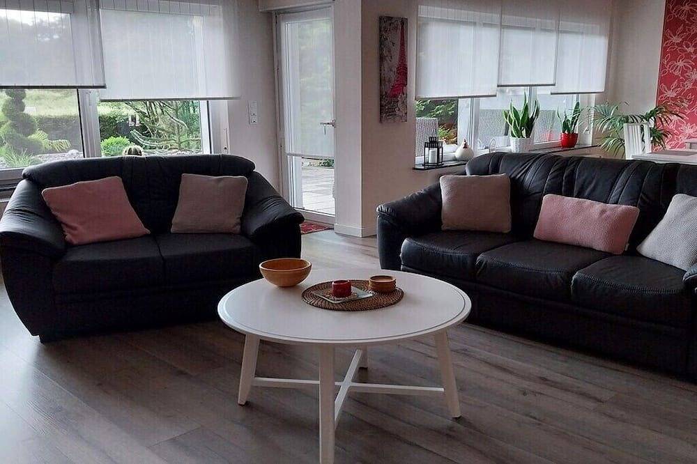 Ferienwohnung mit 2 Schlafzimmer in Hohenahr, Naturpark Lahn-Dill-Bergland