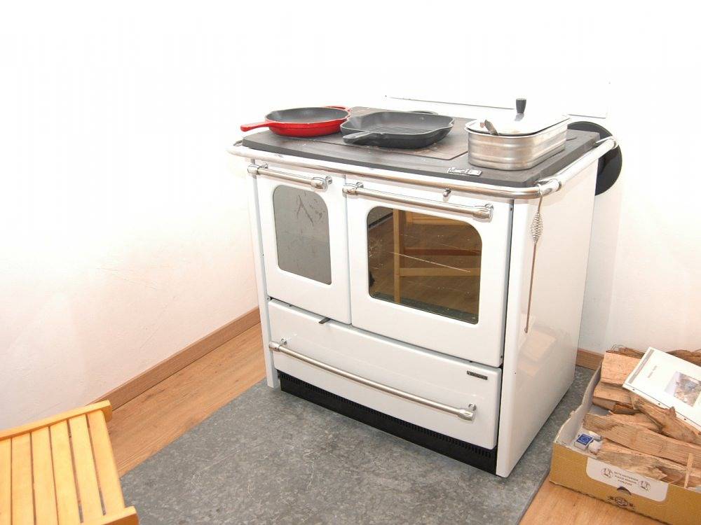 Old Schoolhouse - Fewo mit Lounge und Klavier in Argenbühl, Region Bodensee-Oberschwaben