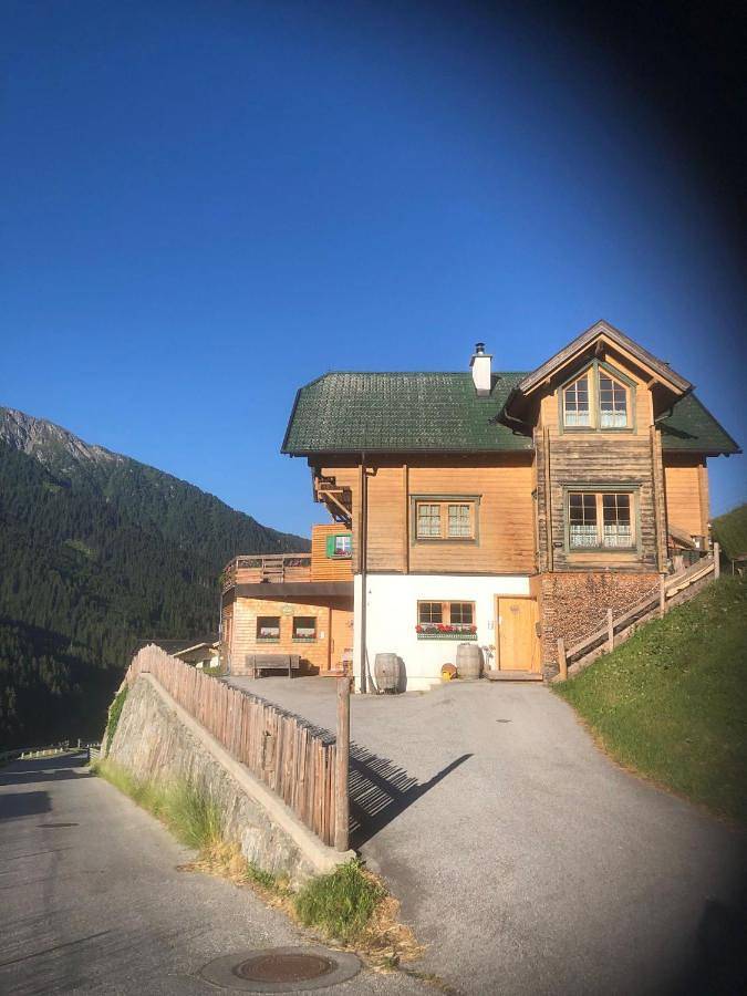 Ferienwohnung für 4 Personen, mit Garten und Ausblick