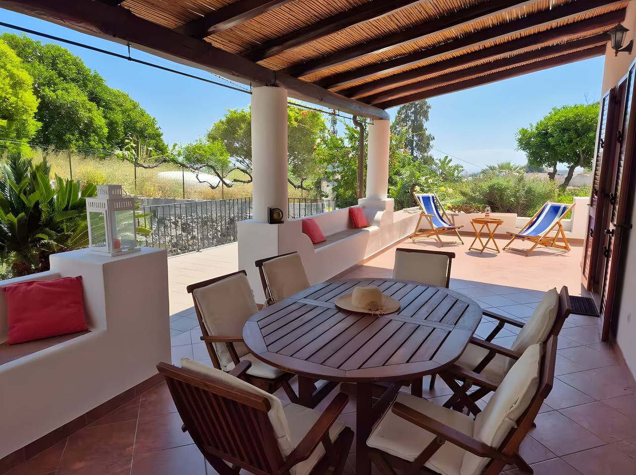 Villa Casa Gialla – Aeolian Apartment in Lipari (town), Lipari