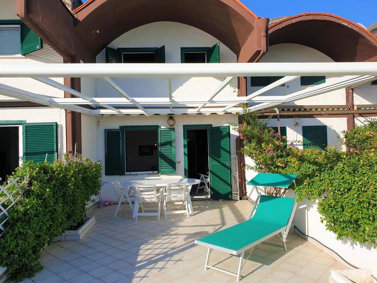 La Villa fronte Spiaggia Bandiera Blu in Lago Lungo (Latina), Sperlonga