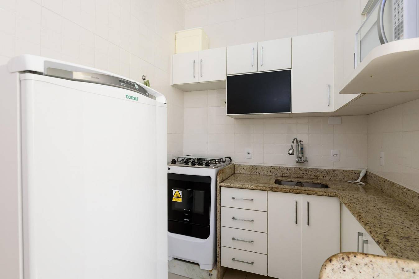 Entire apartment, 3 minutes from Ipanema beach | Pm402 in Ipanema, Rio de Janeiro