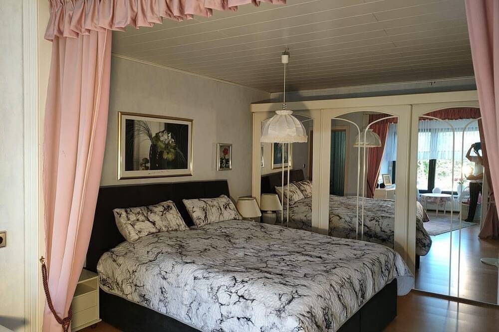Ganze Wohnung, Sunny Hill - Appartement/Fewo, Bad, Wc in Oberthal, Saar-Nahe-Bergland