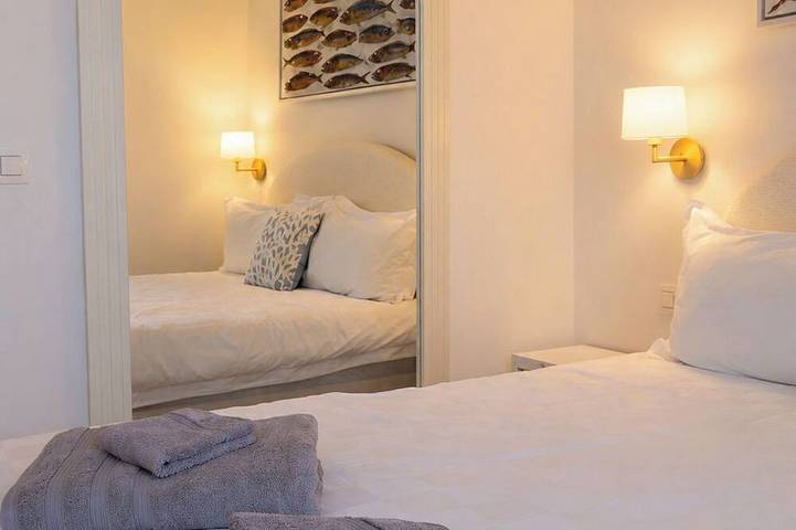 Appartement entier, Chic Cap d’Ail Apt with Sea Views – 8 Mins to Monaco & Private Parking in Cap-d'Ail, Côte méditerranéenne (France)