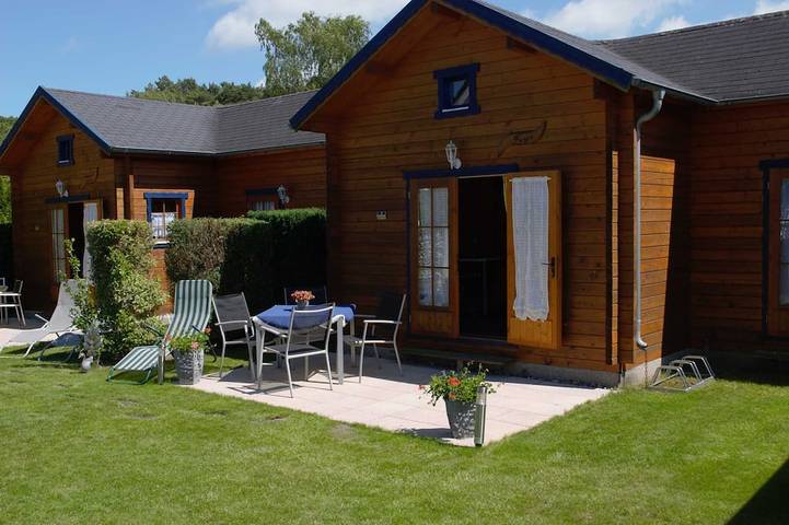 Ferienhaus für 3 Personen, mit Whirlpool und Terrasse sowie Pool und Sauna in Trassenheide