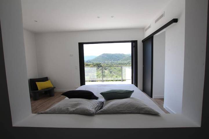 Modern Villa Porto Vecchio Acondicionado Piscina Al Mar / Montaña in Zonza, Distrito de Sartène