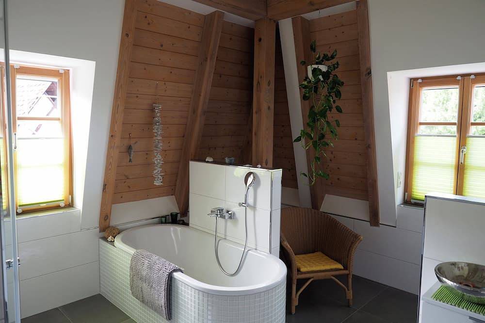 Ganze Wohnung, Ankommen und Wohlfühlen! Wir bieten Ihnen die perfekte Ferienwohnung. in Forchheim, Fränkische Schweiz