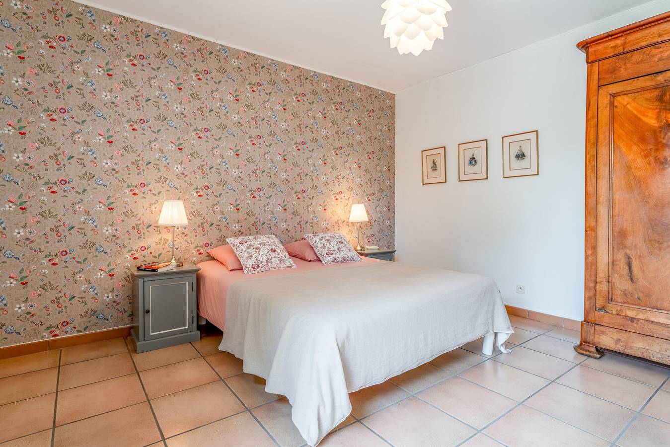 Chambre d’hôtes « Chambre Bambou » avec piscine partagée, Wi-Fi et climatisation in Lagarde-Paréol, Vaucluse