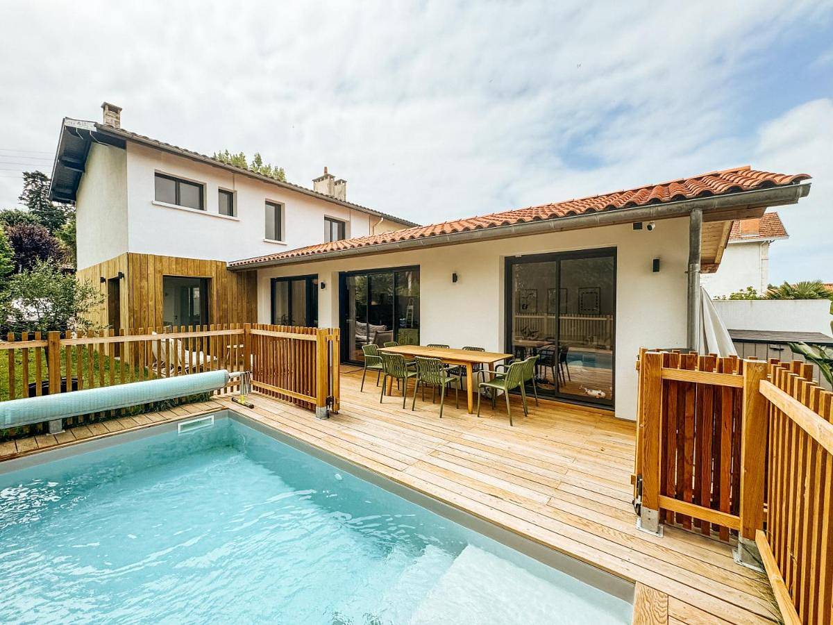 Designer villa with pool in Bayona (Francia), Region de Bayona