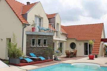 Gîte pour 10 personnes, avec balcon et jacuzzi ainsi que jardin et sauna à Breuschwickersheim
