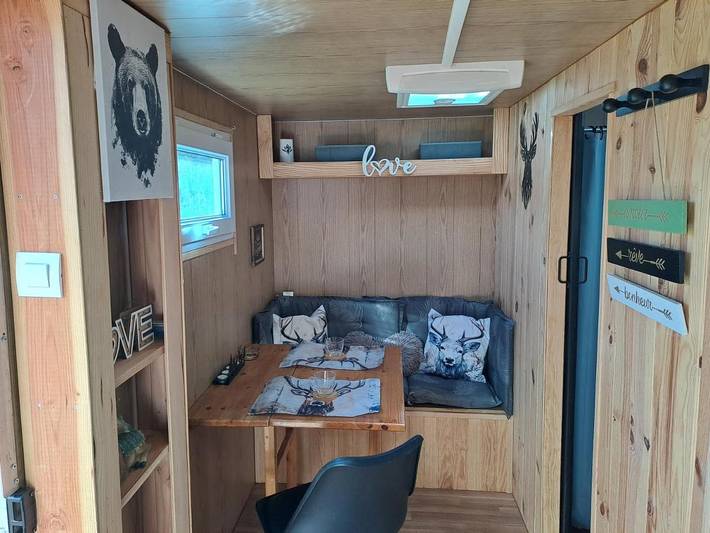 Chalet pour 2 personnes, avec terrasse ainsi que jardin et vue, animaux acceptés