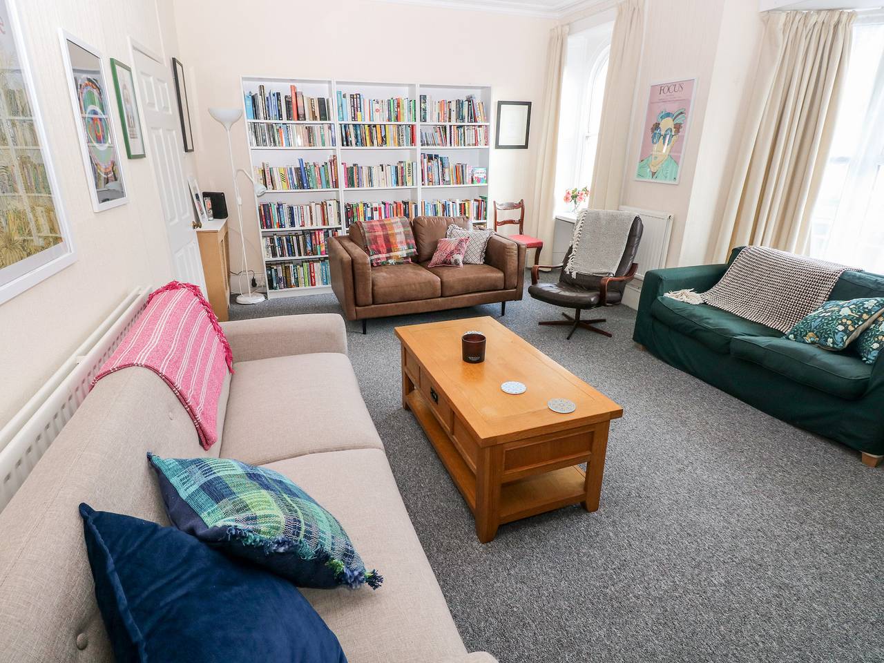 Entire apartment, The Bookshelf in Swansea region