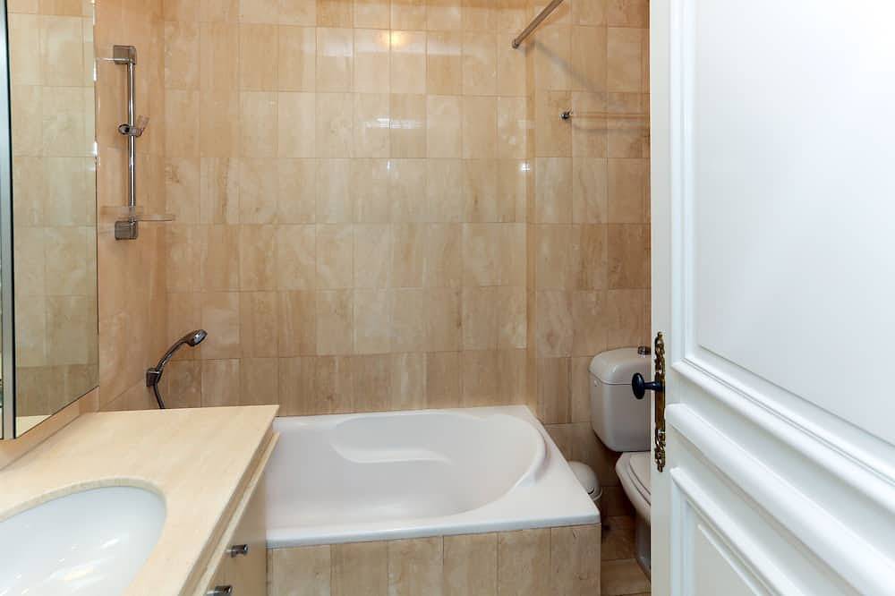 Cannes-Golfe-Juan Grand Studio 35 Mts + Balcony Waterfront in Vallauris, Cannes region