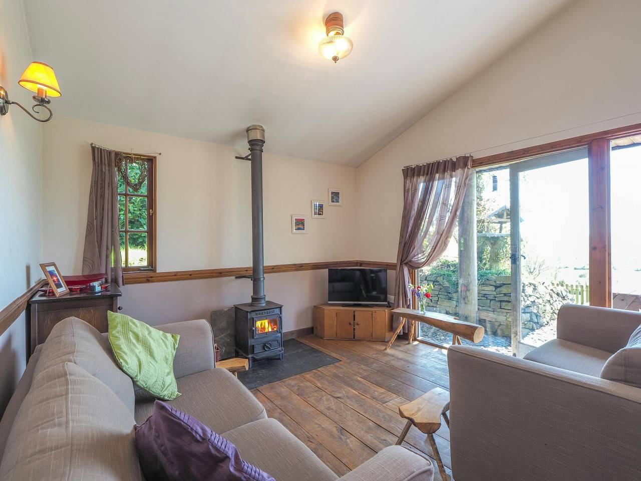 Caban Cynnes, Aberporth in Penbryn, Cardigan Bay
