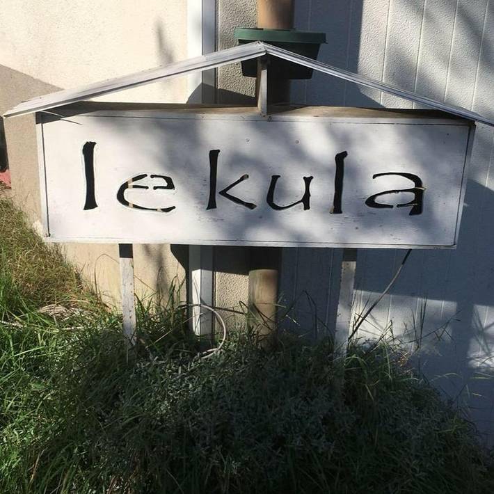 Location de vacances pour 8 personnes, avec terrasse et vue ainsi que jardin et sauna à Rochesson