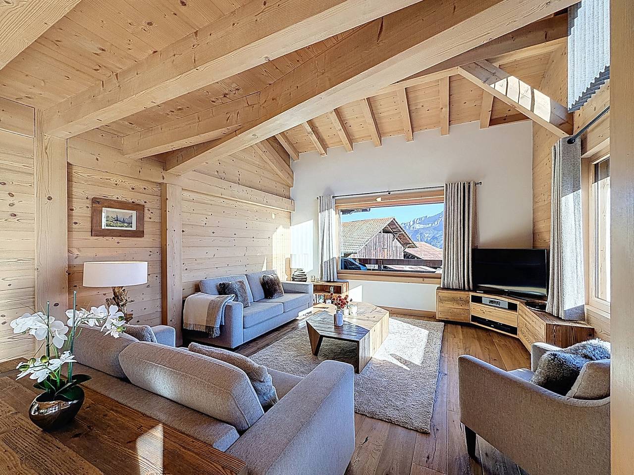 Appartement entier, Duplex neuf avec terrasse face au Mont Blanc, 3 chambres et mezzanine, à 3 km du centre de Combloux in Combloux, Pays du Mont-Blanc