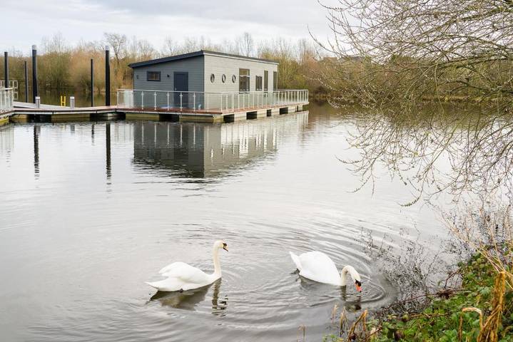 Holiday rental for 4 people, with Terrace and View as well as Lake view in Worcestershire