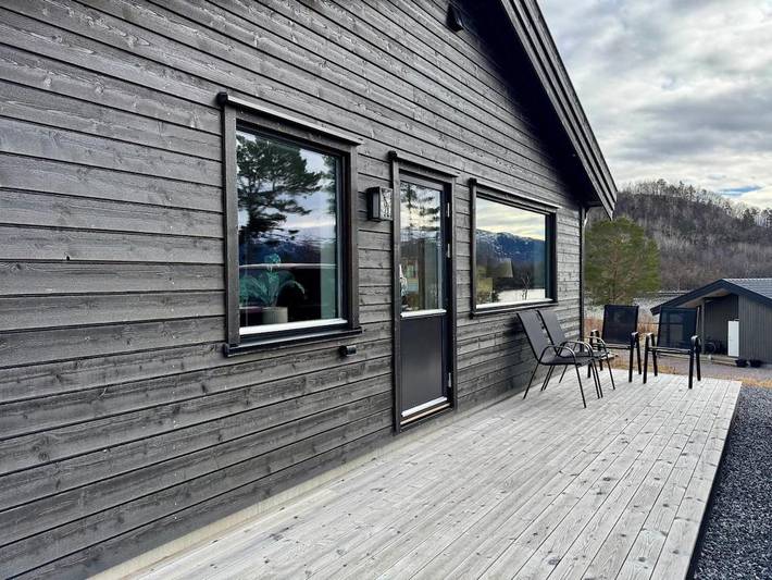 Ferienhaus für 5 Personen, mit Balkon und Terrasse sowie Garten und Ausblick in Tingvoll - 2