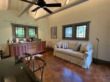 Vacation House for 4 Guests in Pass Christian, Mississippi Gulf Coast, Picture 1