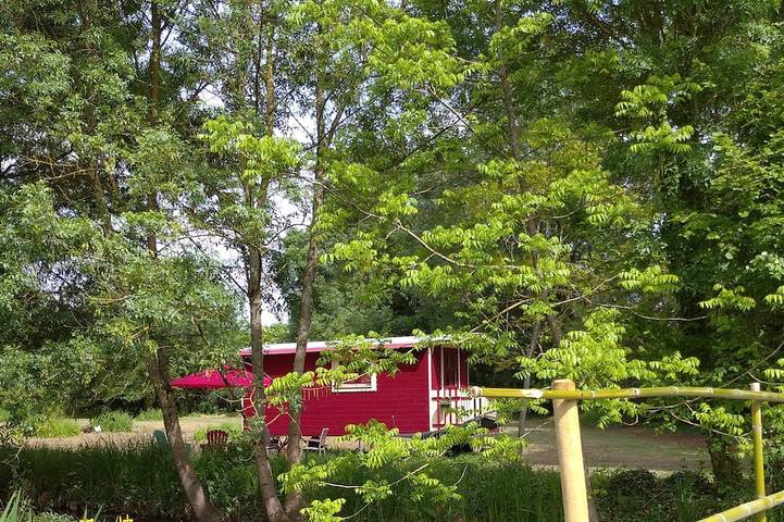 Gîte pour 2 personnes, avec Jardin et Piscine