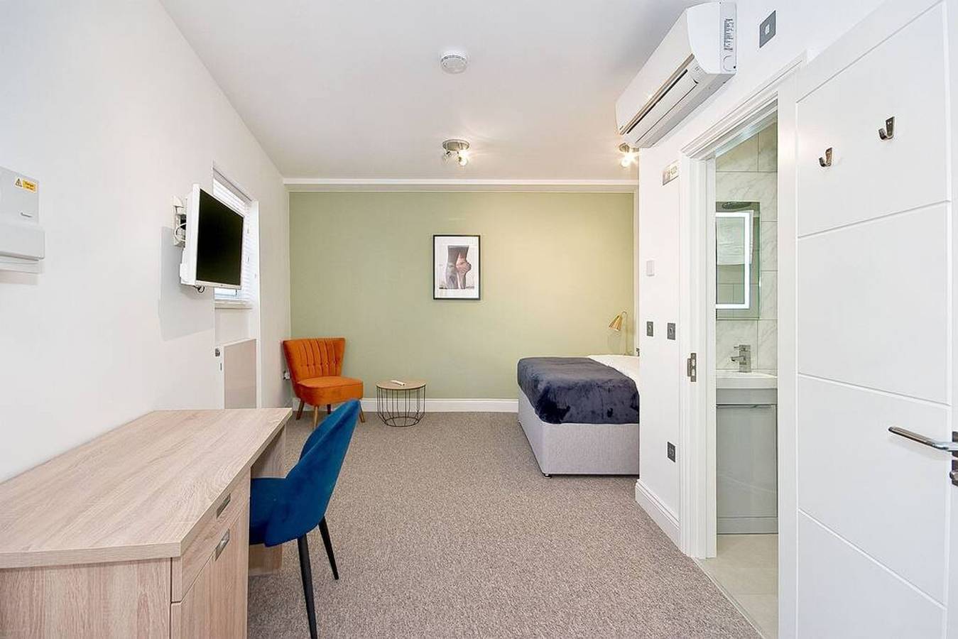 Entire apartment, Cih sleeps 2 in Covent Garden air con wifi in Covent Garden, London