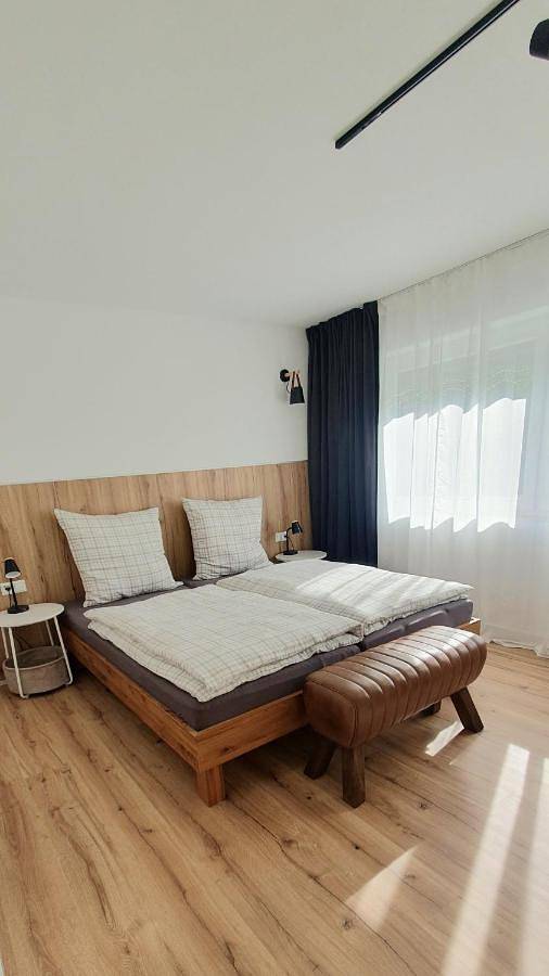 Ferienwohnung für 2 Personen, mit Terrasse und Garten sowie Ausblick in Bad Ditzenbach - 2