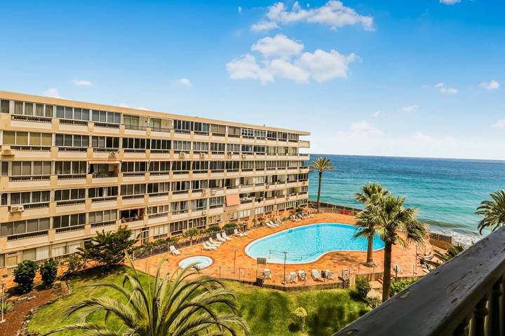 Appartement de vacances pour 4 personnes, avec Balcon ainsi que Terrasse et Piscine
