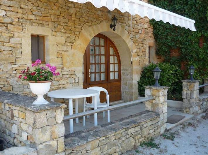 Gîte pour 2 personnes, avec piscine et jardin, animaux acceptés à Saint-Martial-de-Nabirat - 2