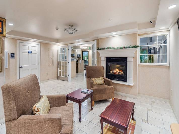 Apartamento entero, Suite Queen Premium | Renton, Wa in Renton, Lake Washington
