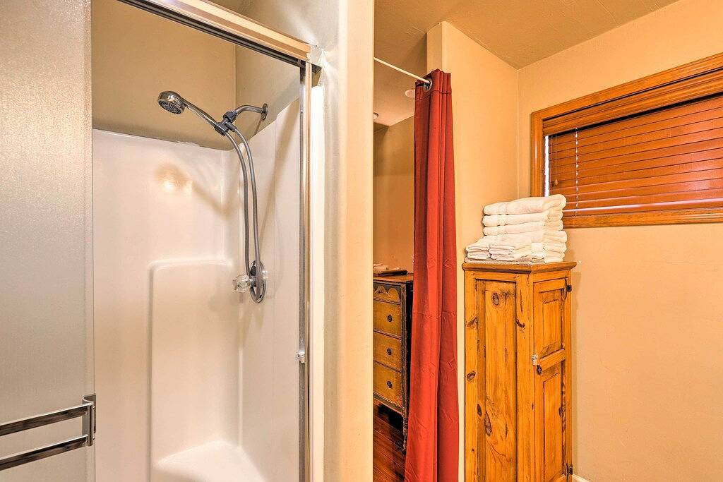 Strawberry Hideaway in the Pines w/ Hot Tub! in Strawberry, Coconino Nationalwald