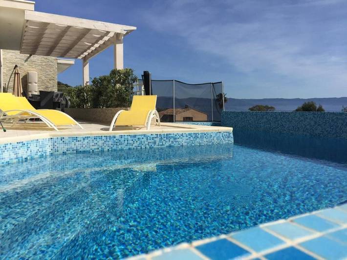 Villa per 12 persone, con Balcone e Terrazza nonché Piscina e Panorama a Ajaccio
