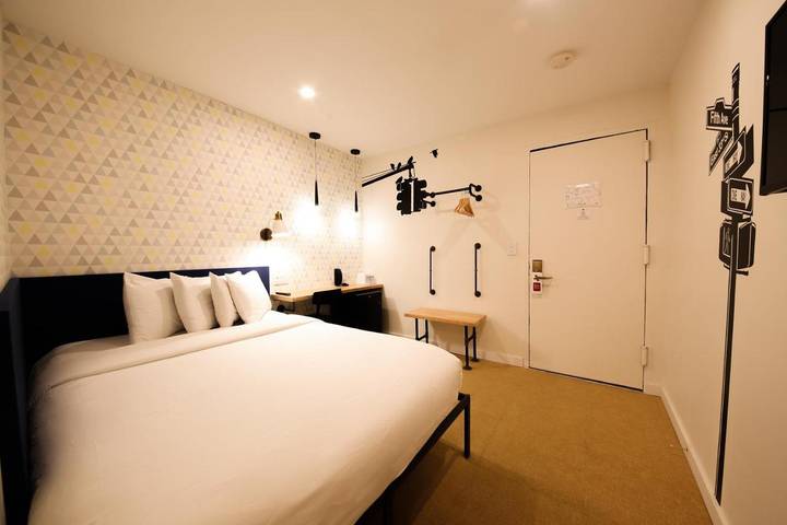 Hotel para 10 personas - 1