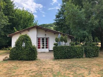 Gîte pour 5 personnes, avec jardin, animaux acceptés à Varaignes