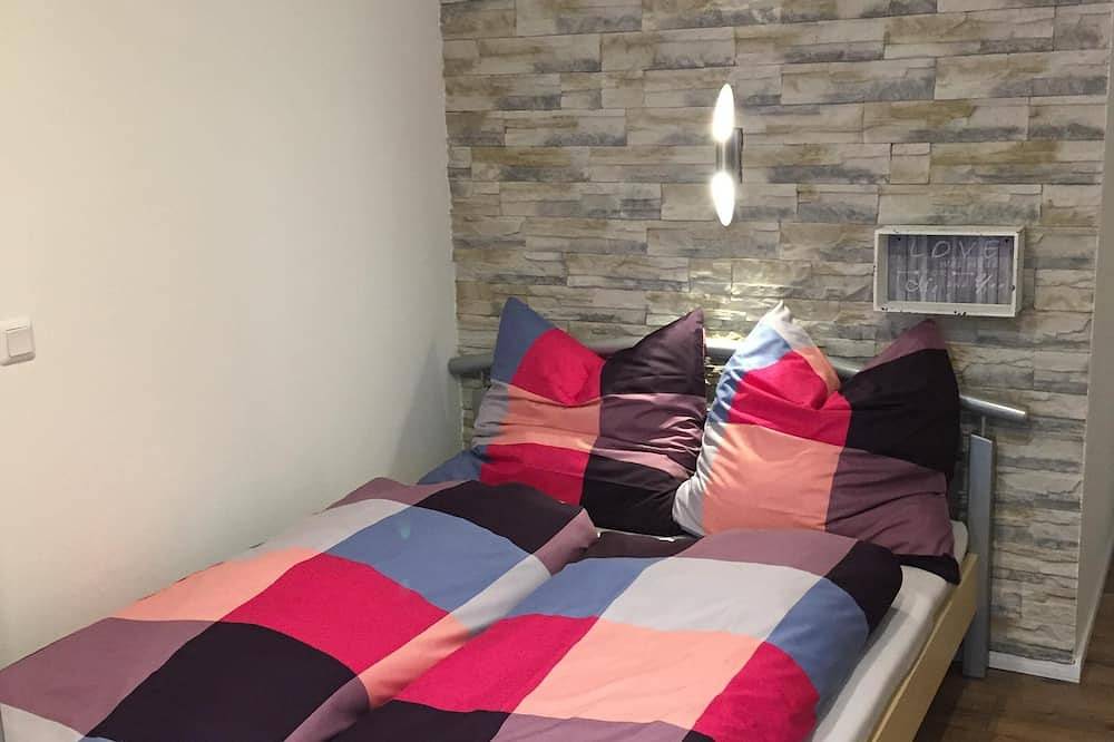 Ganze Wohnung, *** Moderne Ferienwohnung mit Terrasse und Garten im Zentrum von Rosenheim *** in Rosenheim, Oberbayern