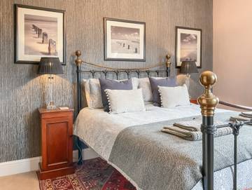 Holiday Rental for 5 People in Holt, Norfolk, Photo 2