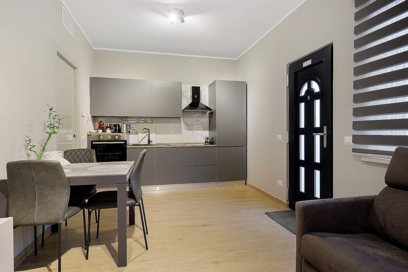 Appartamento intero, Appartamento 'Casa Magenta 4' con Wi-Fi e aria condizionata in Valeggio sul Mincio, Provincia di Verona