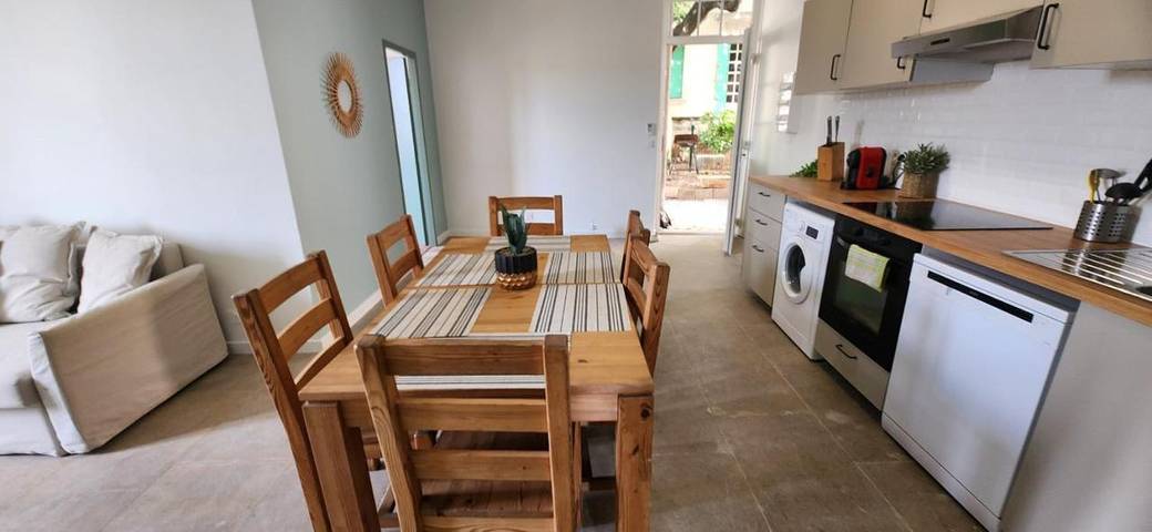Gîte pour 6 personnes, avec balcon et vue à Castries - 2