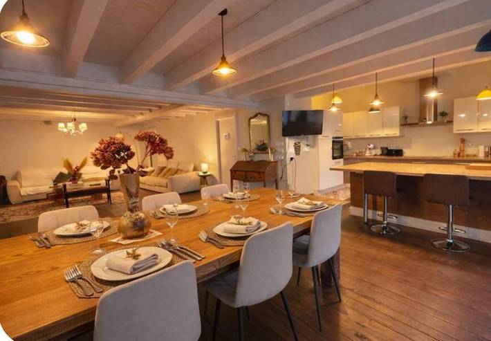 Maison d’hôte pour 13 personnes, avec balcon et piscine dans l' Ain - 4