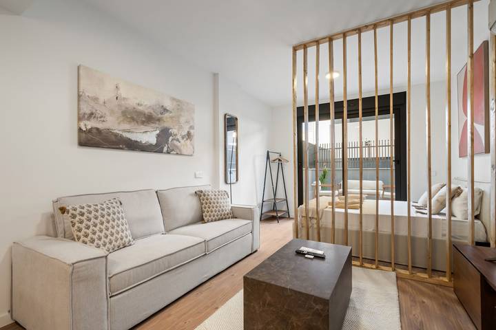 Apartamento entero, Exclusivo apartamento con terraza privada, gimnasio y coworking alquiler temporal in San Sebastián de los Reyes, Área Metropolitana de Madrid