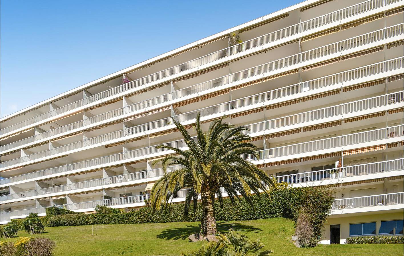 Hel ferielejlighed, Ferielejlighed for 4 personer med terrasse in Cannes, Cannes og omegn