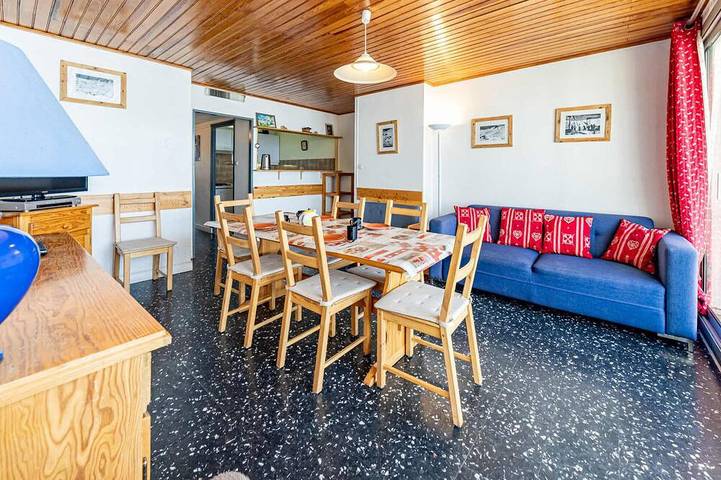 Gîte pour 8 personnes, avec balcon dans Office De Tourisme De Saint Francois Longchamp