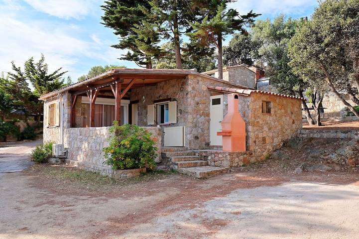 Location de vacances pour 5 personnes, avec jardin et terrasse à Occhiatana - 4