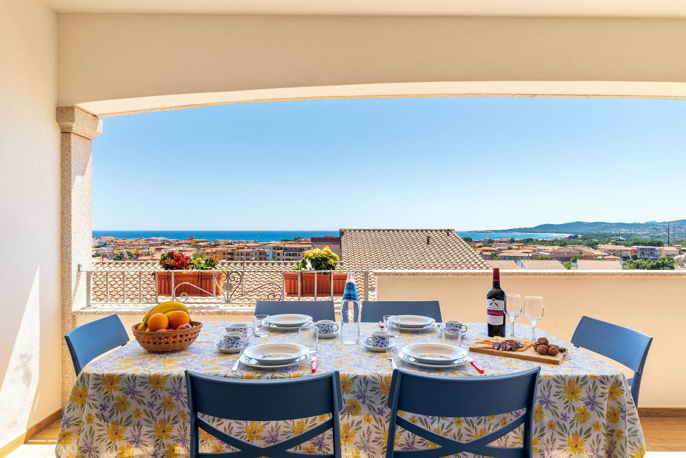 Appartamento Privato con Vista Mare Mozzafiato a La Caletta Sardegna - 2 Camere, 3 Letti, 1 Bagno in La Caletta, Siniscola