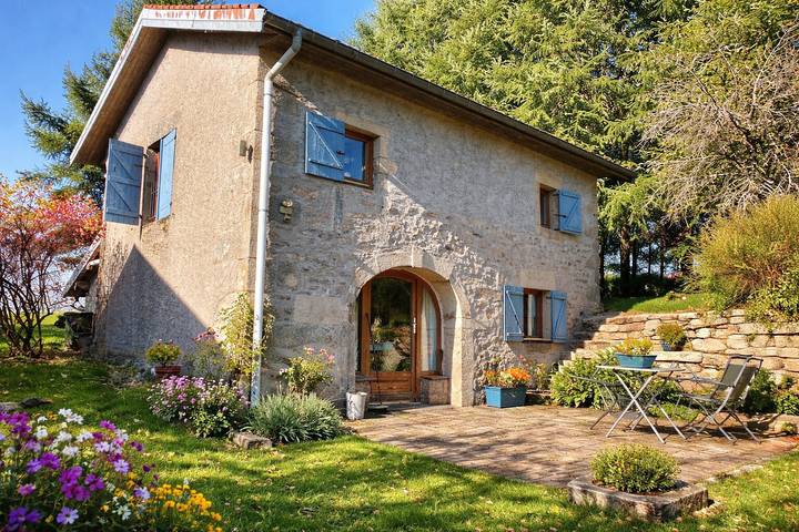 Ferienhaus für 4 Personen, mit Terrasse und Garten